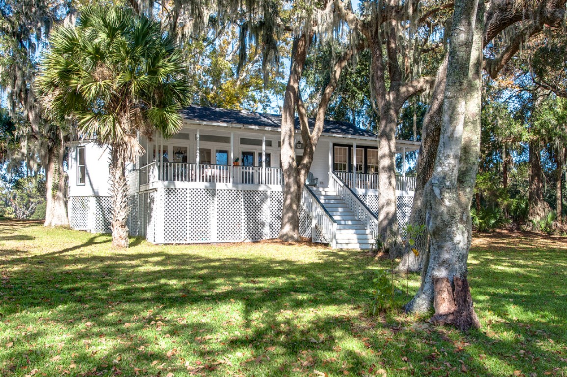 70 White House Lane, Bluffton, South Carolina 29910, 3 Bedrooms Bedrooms, ,2 BathroomsBathrooms,Single Family Home,Rental Listings,White House Lane,1028